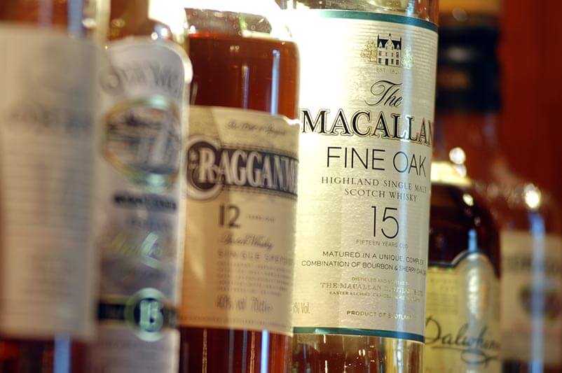 Whisky bar at Duchally Hotel & Country Estate 