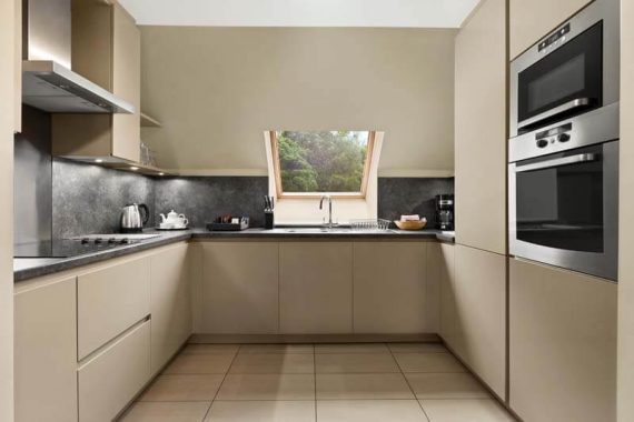 Fully equipped kitchen in 3 Bedroom Lodge at Wyndham Duchally